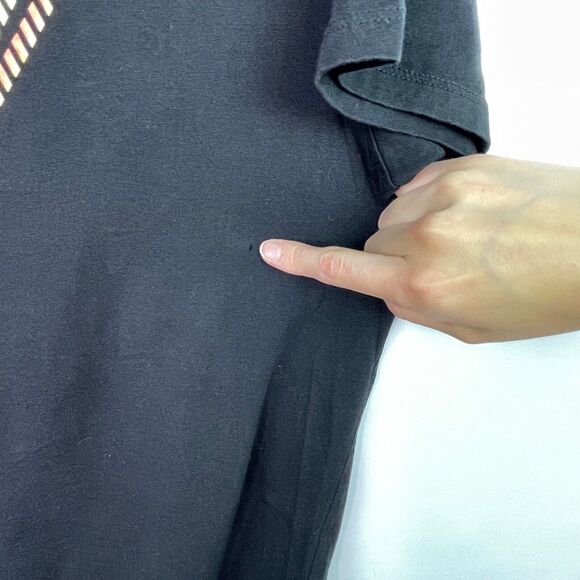 Has holes - Guess Black Question Mark Crew Neck Cotton T-Shirt Men's Sz M - Picture 4 of 7